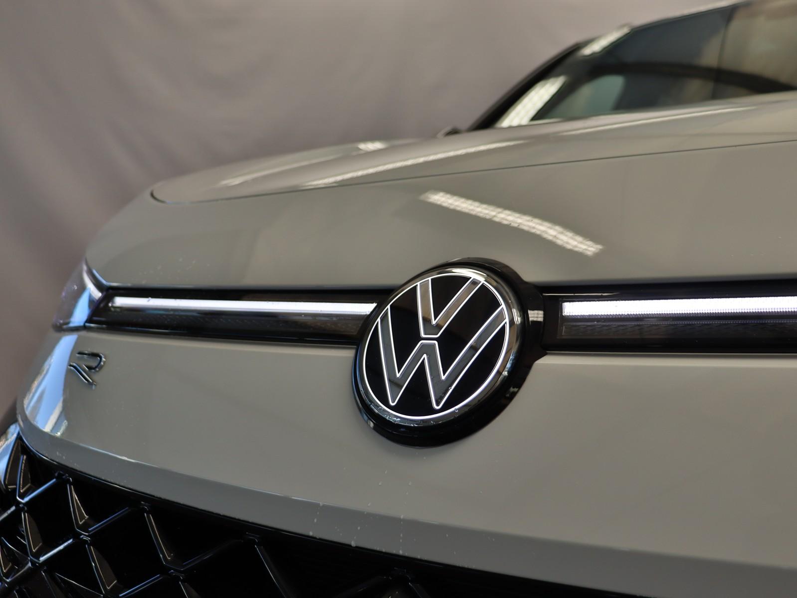 Volkswagen T-Roc 1.5 eTSI DSG R-Line