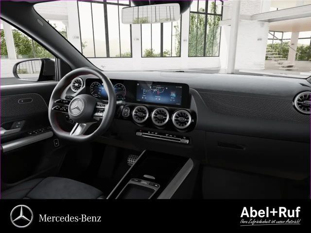 Mercedes-Benz GLA 220 4MATIC AMG Line
