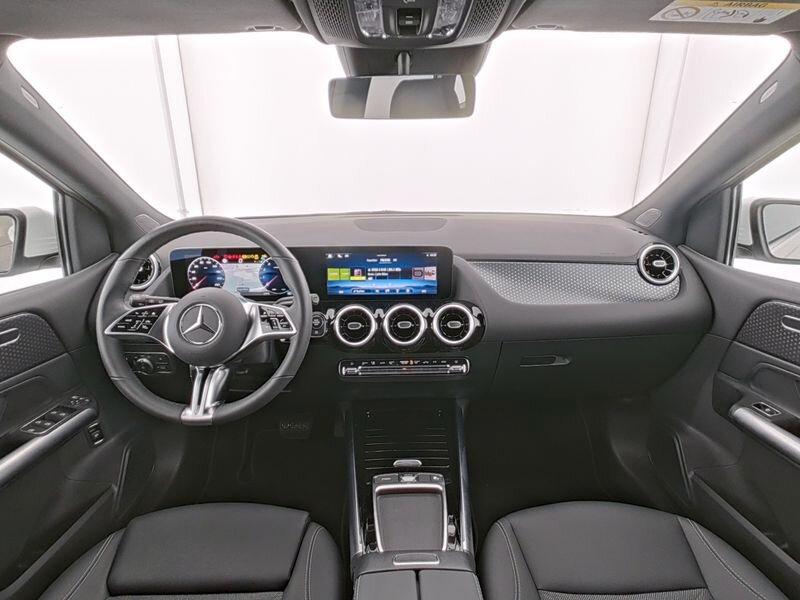 Mercedes-Benz B 180 Progressive Sedan