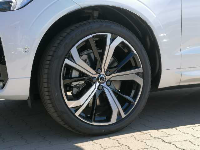 Volvo XC60 AWD Dark Plus