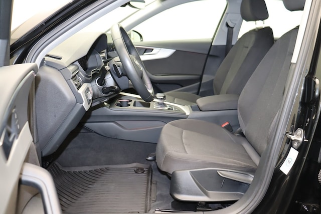 Audi A4 30 TDI S-Line S-Tronic Sedan