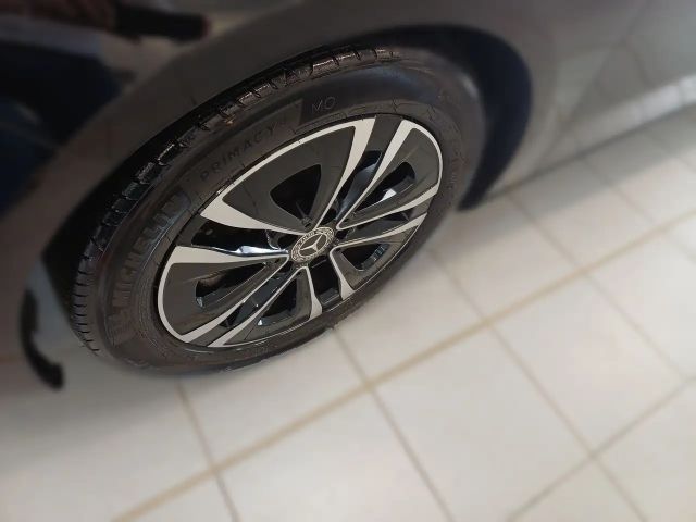 Mercedes-Benz A 200 A 200 d