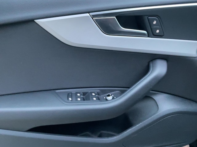 Audi A4 35 TFSI Avant S-Tronic
