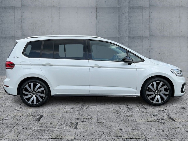 Volkswagen Touran 1.5 TSI DSG IQ.Drive R-Line