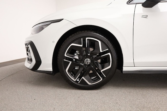Volkswagen Golf DSG R-Line