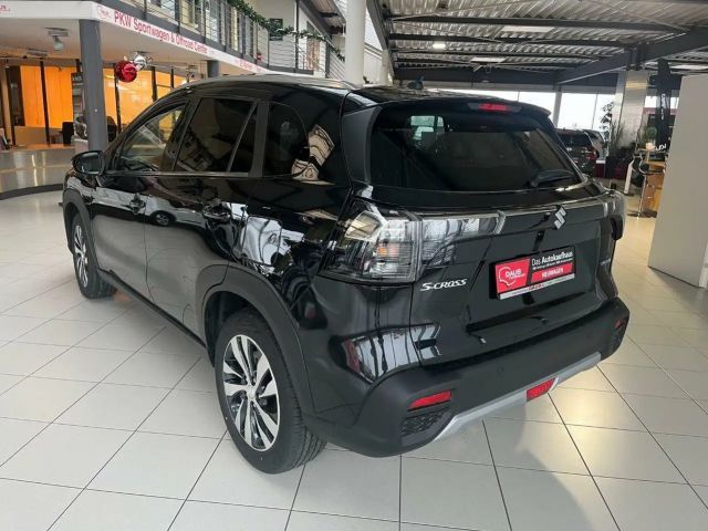 Suzuki S-Cross Hybrid