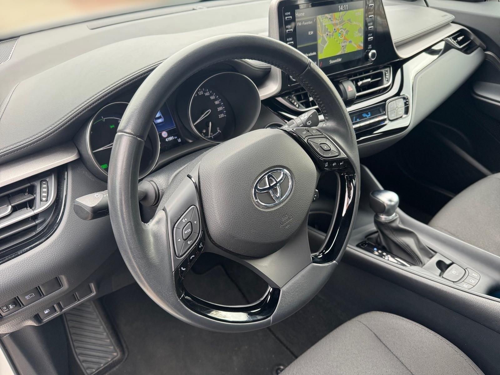 Toyota C-HR Business