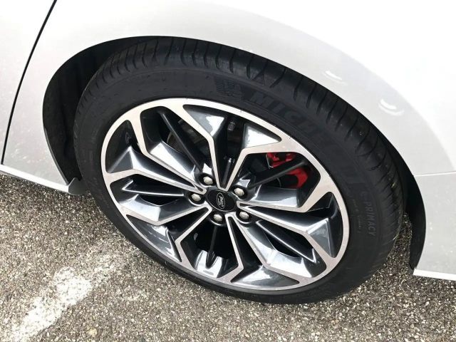 Ford Focus ST Line Wagon