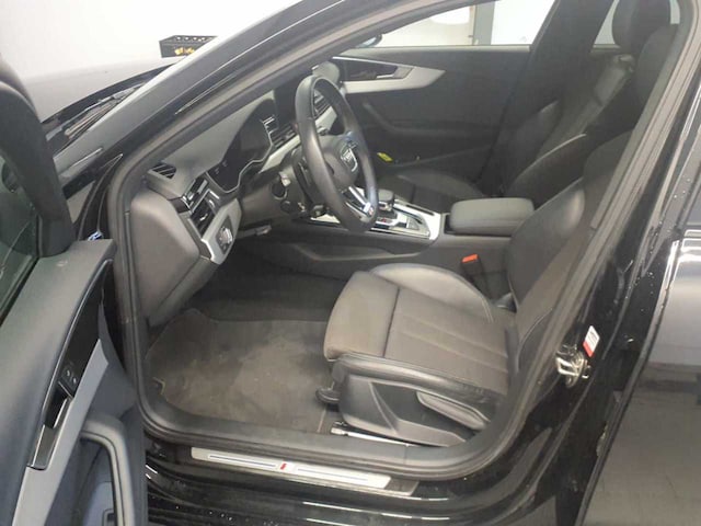 Audi A4 35 TDI Avant S-Line S-Tronic