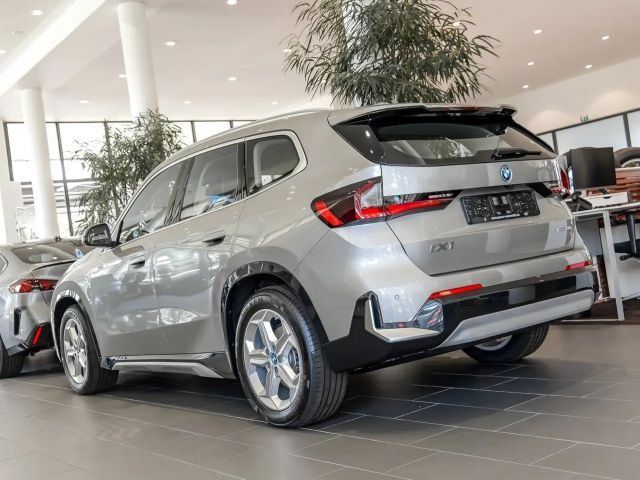 BMW iX1 xDrive30