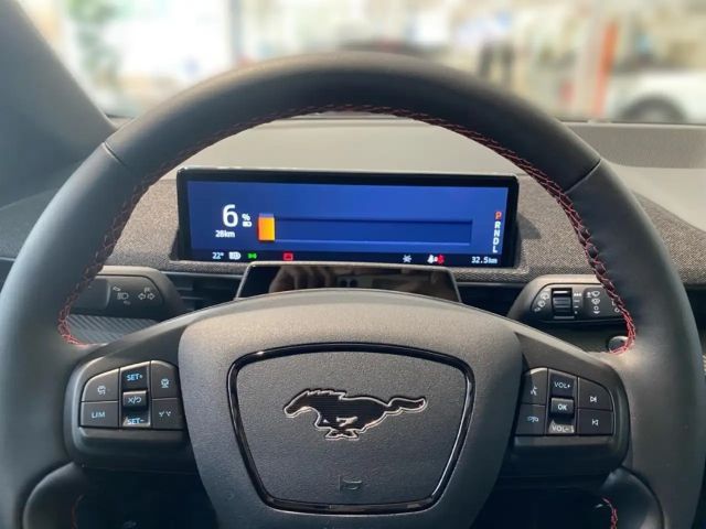 Ford Mustang Mach-E AWD Premium