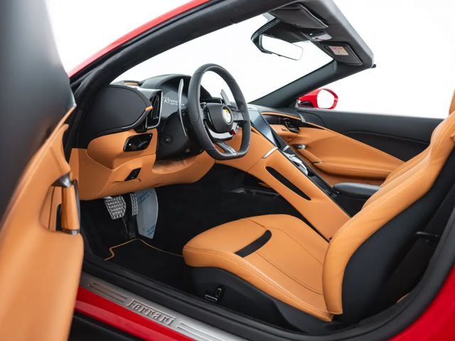 Ferrari Roma Spider