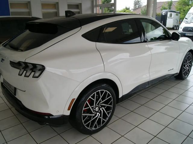 Ford Mustang Mach-E AWD GT