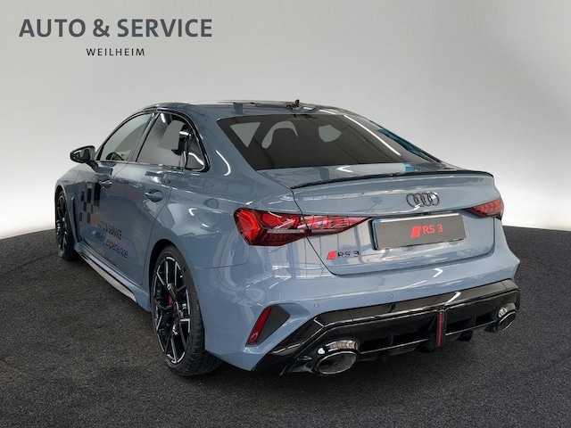 Audi RS3 Quattro S-Tronic Sedan