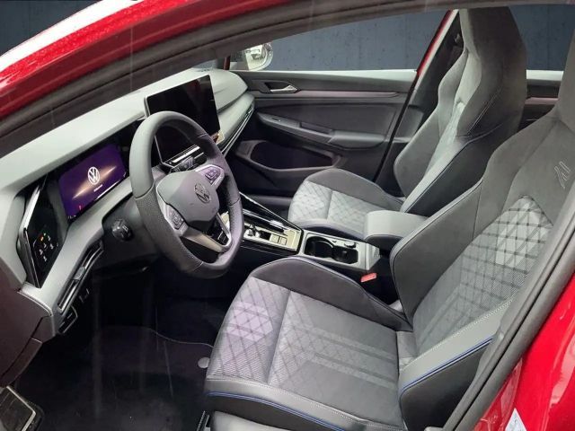 Volkswagen Golf DSG R-Line