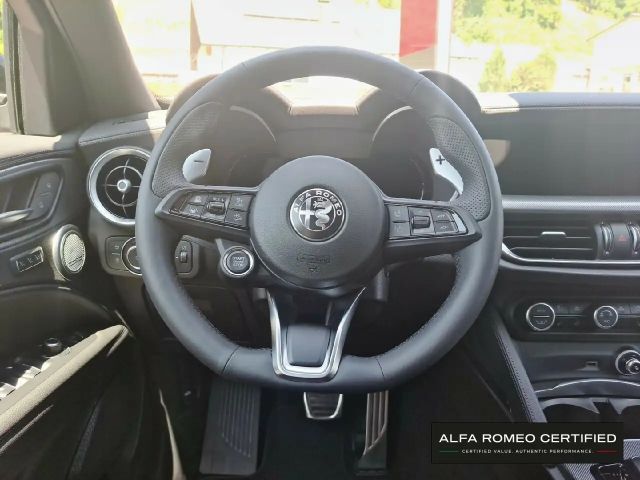 Alfa Romeo Stelvio AT8 Q4 Turbo Veloce