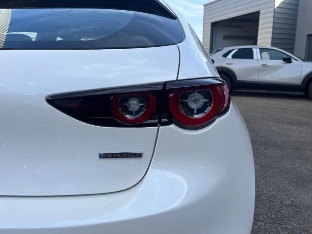 Mazda 3 2.5L SkyActiv e-Skyactiv