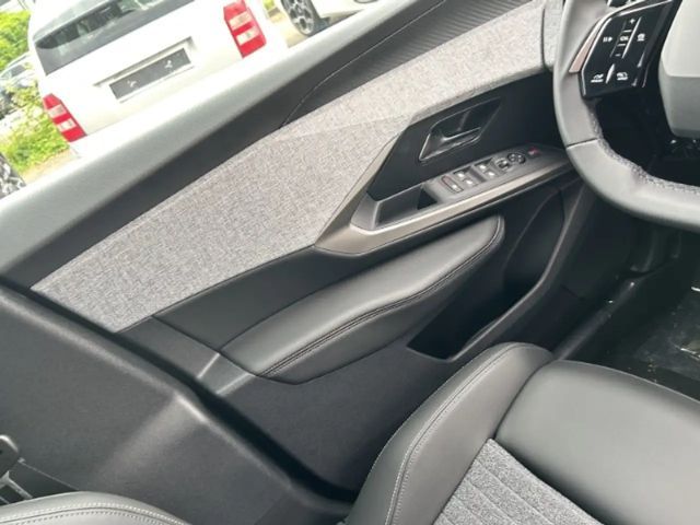 Peugeot E-5008 Allure Pack