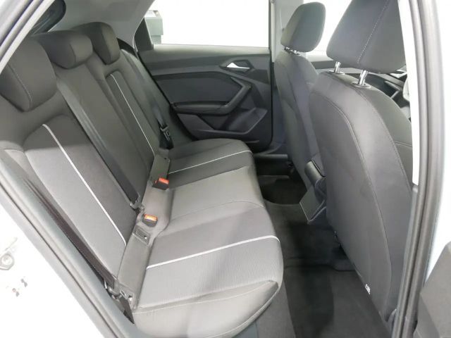 Audi A1 30 TFSI Allstreet