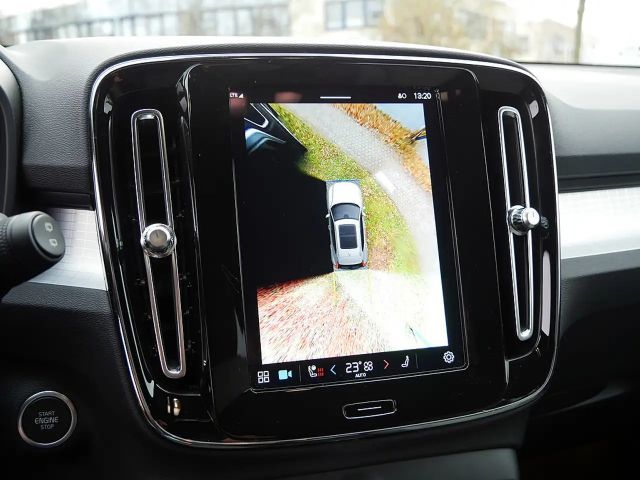 Volvo XC40 Dark Plus