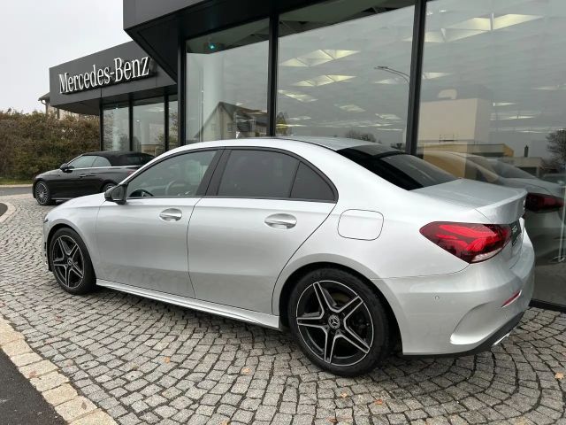 Mercedes-Benz A 200 AMG Line