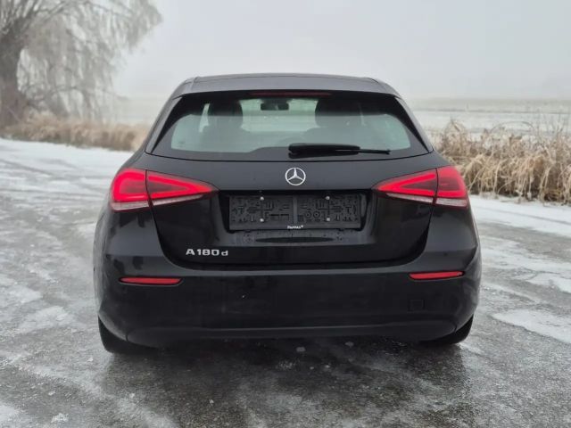 Mercedes-Benz A 180 A 180 d Hatchback