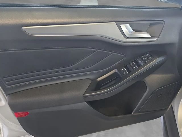 Ford Focus Cool & Connect EcoBoost Wagon