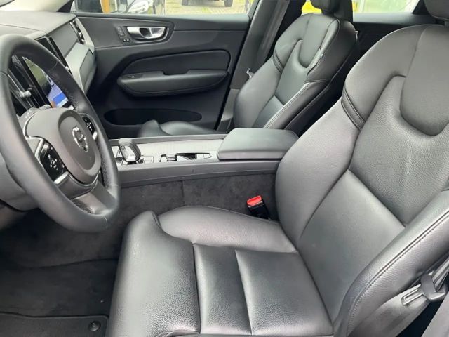 Volvo XC60 Dark Plus