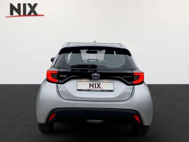 Toyota Yaris Hatchback Hybride Team D