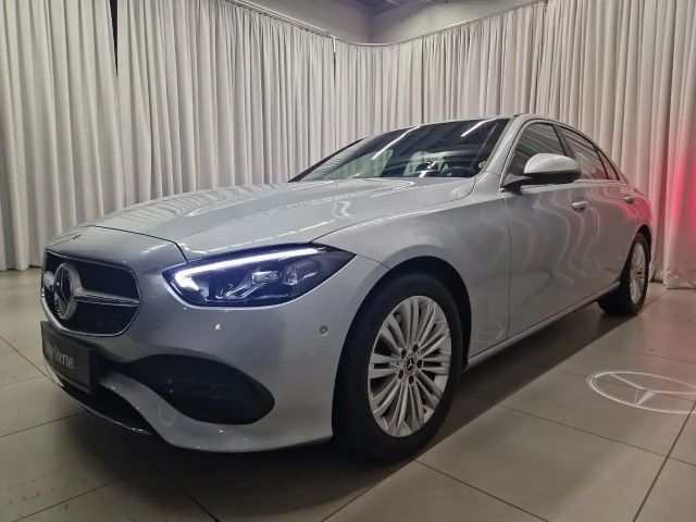 Mercedes-Benz C 200 C 200 d Sedan