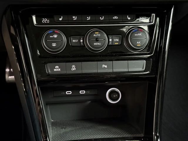 Volkswagen Touran 1.5 TSI DSG R-Line