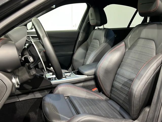 Alfa Romeo Giulia Q4