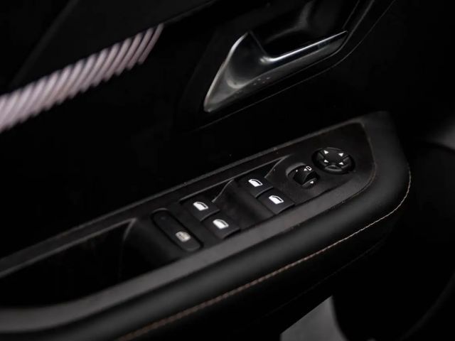 Peugeot 208 100pk MT6 | Camera | Navi. | Parkeers. v&a | Au...