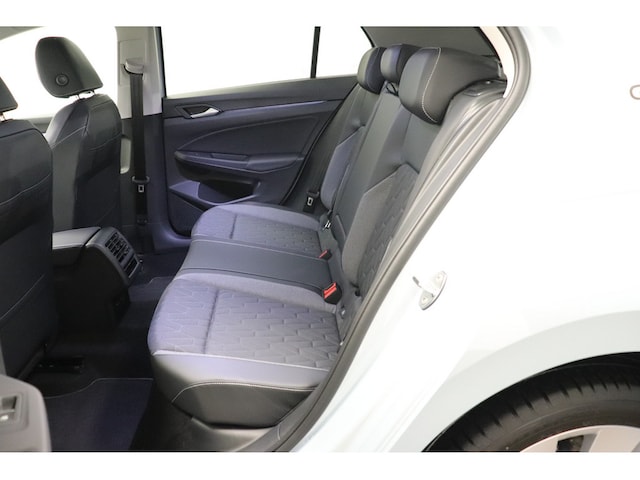 Volkswagen Golf 1.5 eTSI