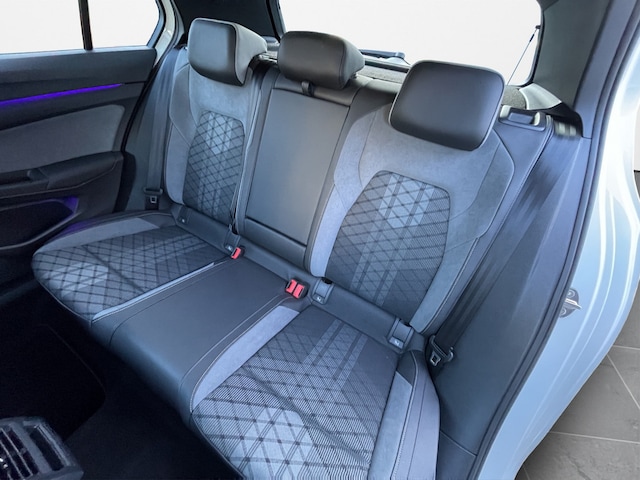 Volkswagen Golf 1.5 TSI Golf VIII R-Line Style