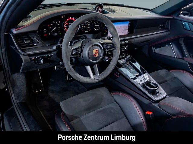 Porsche 992 4 Cabrio Carrera GTS