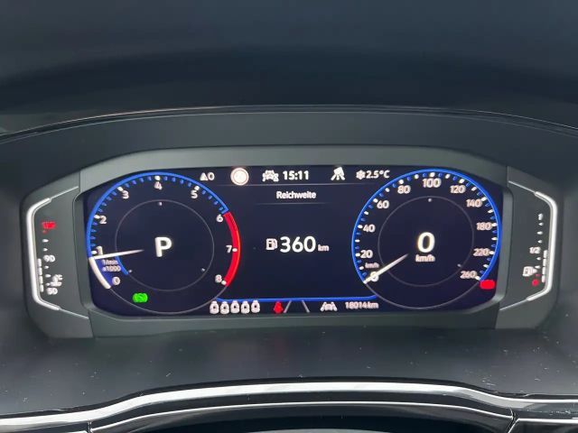 Volkswagen Touran DSG Highline R-Line