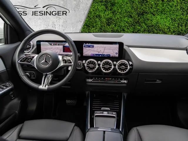 Mercedes-Benz EQA 350 4MATIC Progressive