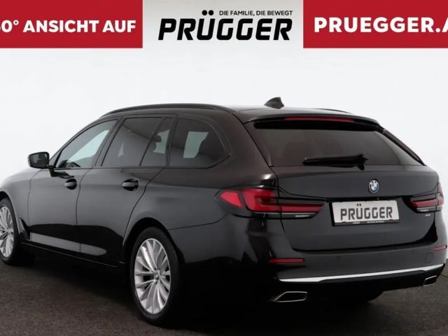 BMW 520 520d Luxury Line Touring xDrive