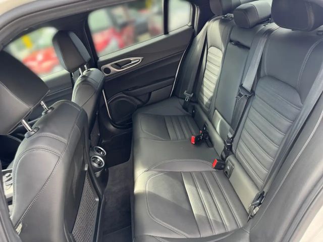 Alfa Romeo Giulia AT8 Q4 Veloce