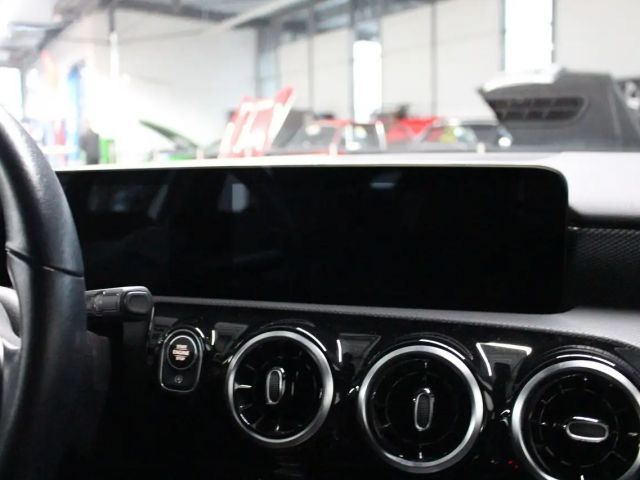 Mercedes-Benz A 180 Progressive