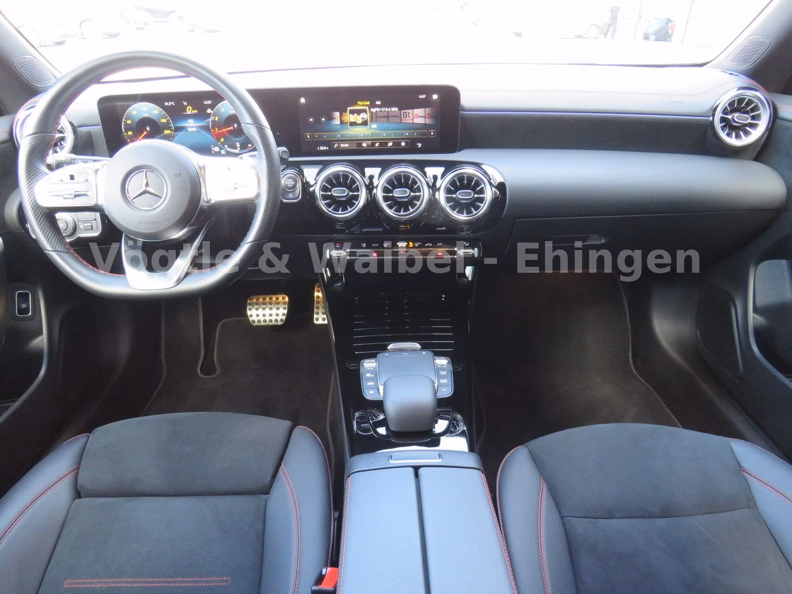 Mercedes-Benz CLA 200 AMG Line Shooting Brake