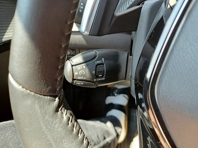 Peugeot 208 Allure Pack EAT8 PureTech