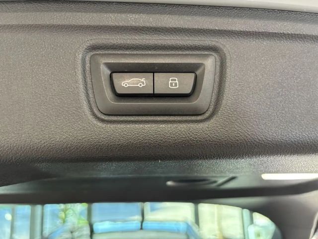 BMW 320 320d M-Sport Touring xDrive