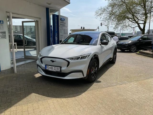 Ford Mustang Mach-E 98 kWh AWD