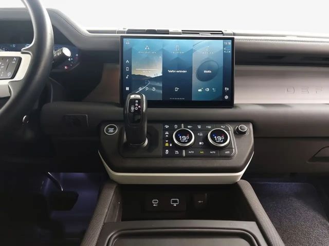 Land Rover Defender 110 D300 Dynamic HSE