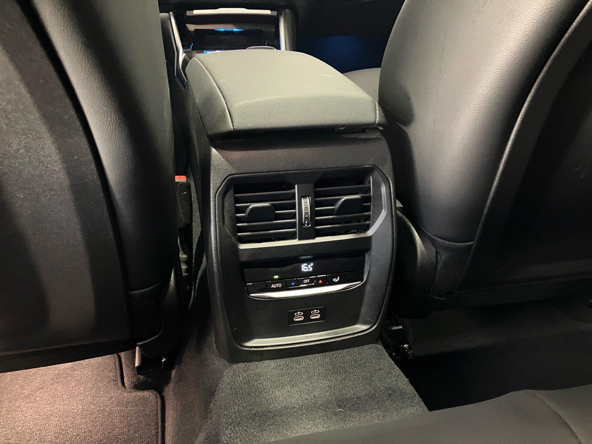 BMW 330 330i Sedan xDrive