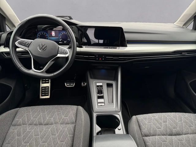 Volkswagen Golf 1.5 eTSI DSG Life Move