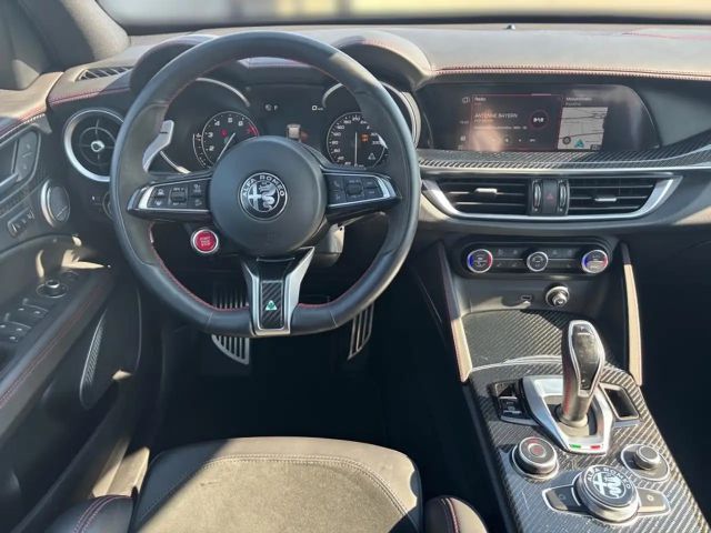 Alfa Romeo Stelvio Q4 Quadrifoglio Turbo