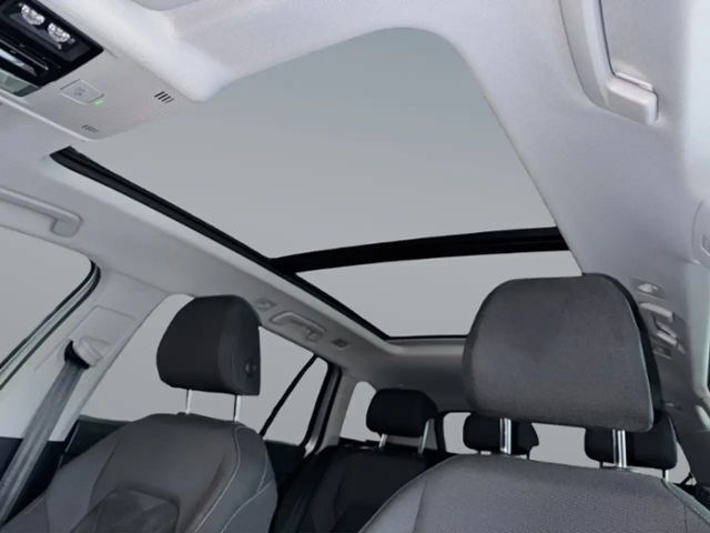 Volkswagen Golf Style Variant